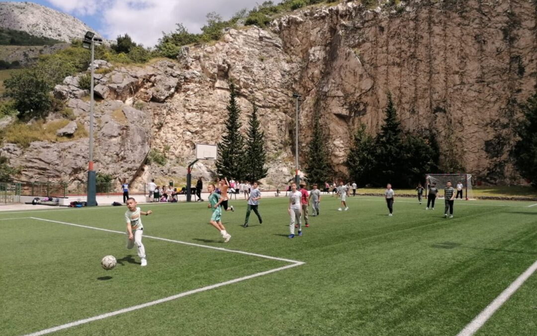 Izvanučionička nastava – posjet Zvjezdanom selu Mosor