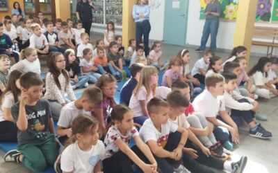 Kazališna čarolija u našoj školi: Tri praščića oduševila najmlađe